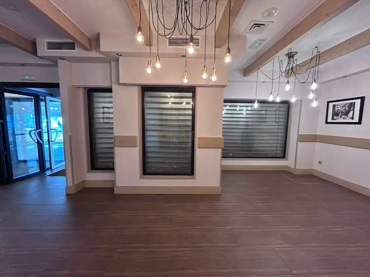 Local comercial en venda a El Pinillo, imagen 4