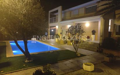 Swimming pool of House or chalet for sale in Majadahonda  with Air Conditioner, Heating and Private garden