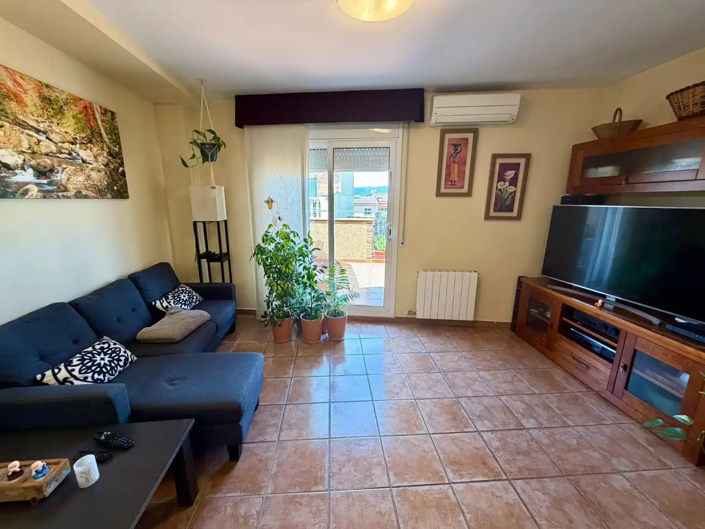 Sala de estar de Ático en venta en Castellet i la Gornal con Aire acondicionado, Calefacción y Terraza