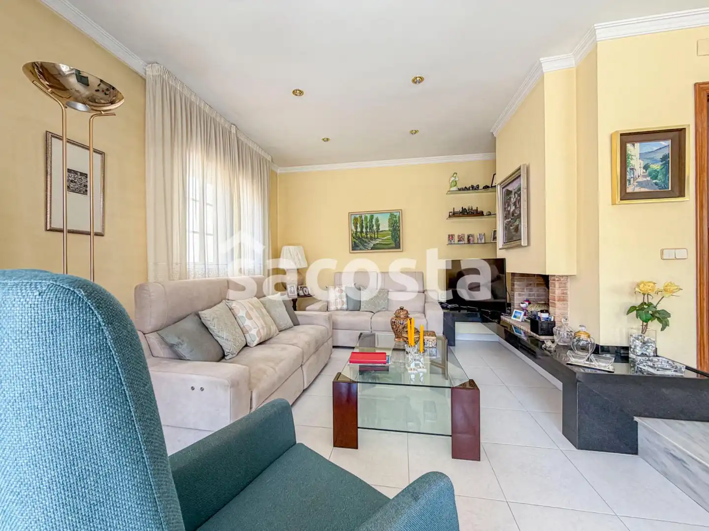 Sala de estar de Casa adosada en venta en Pineda de Mar con Aire acondicionado, Calefacción y Jardín privado