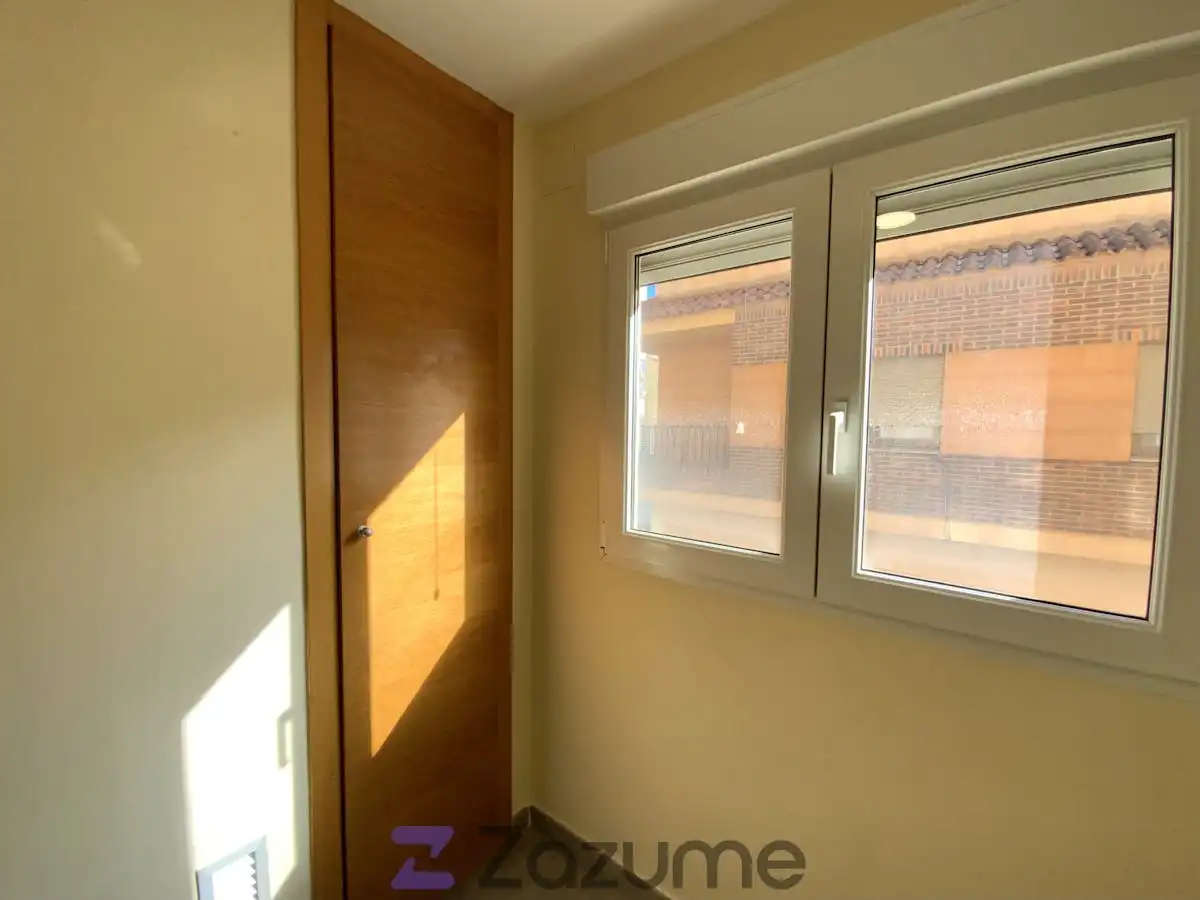 Wohnung zur Miete in Av. Vicent Blasco Ibáñez, Riba-roja de Túria