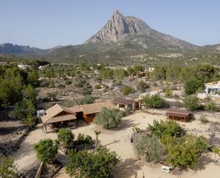 Vista exterior de Finca rústica en venda en Finestrat amb Piscina