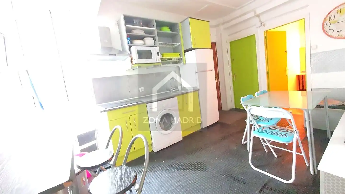 Flat for sale in Del Oso