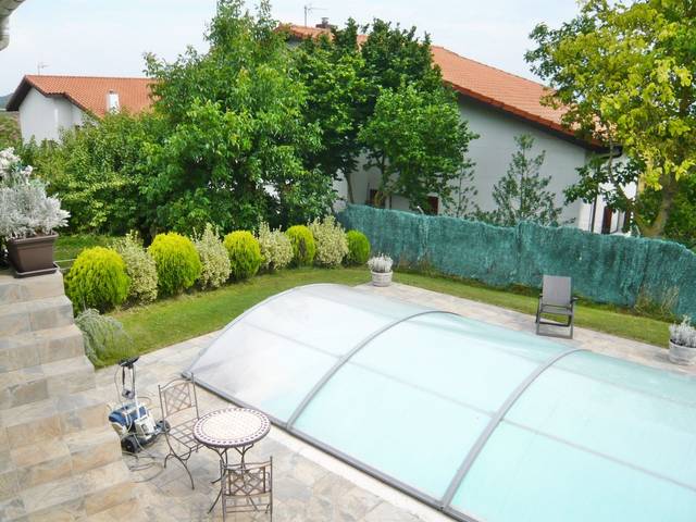 Casa-chalet en Venta en Zigoitia