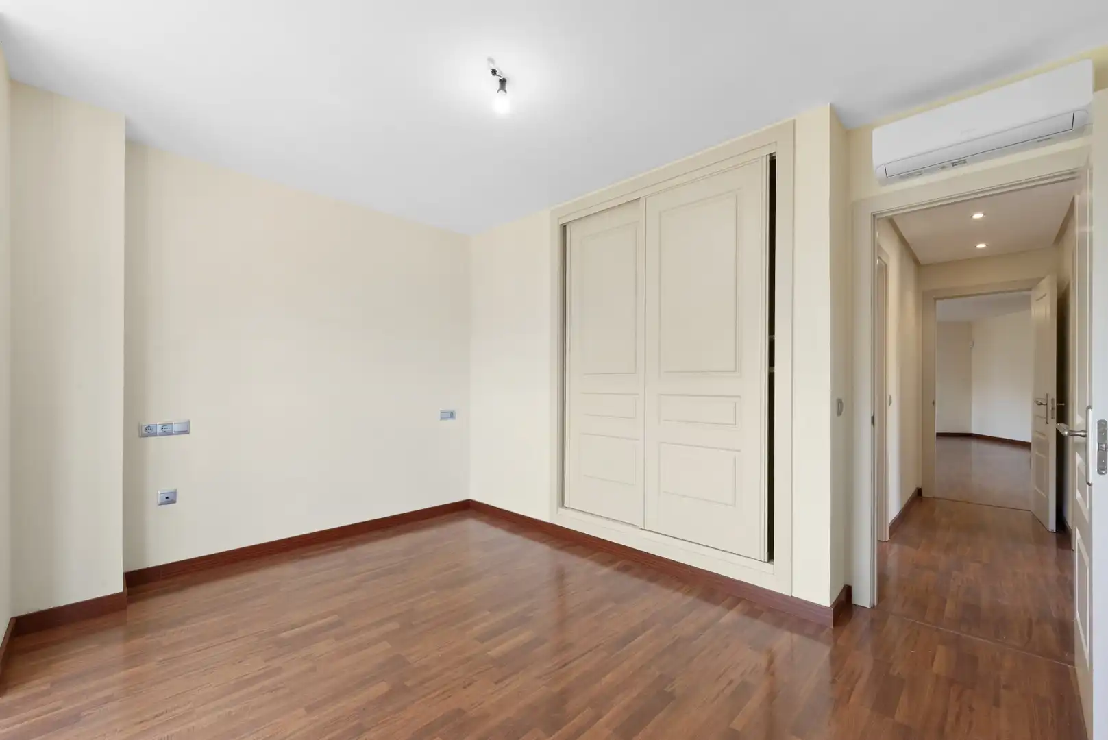 Bedroom of Apartments for sale in Benalmádena  with Air Conditioner, Terrace and Swimming Pool