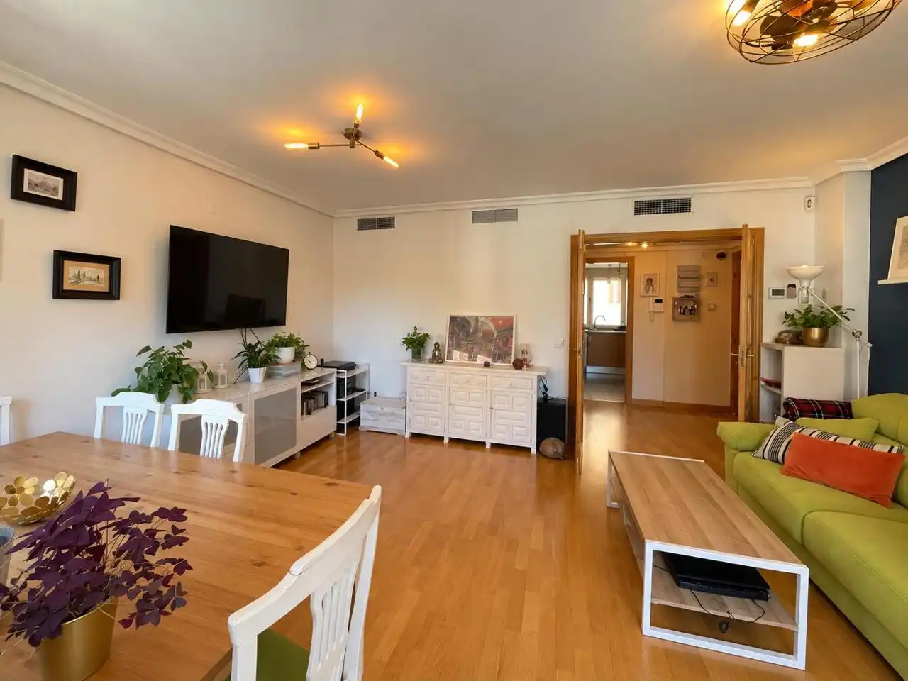 Sala d'estar de Pis en venda en El Bercial