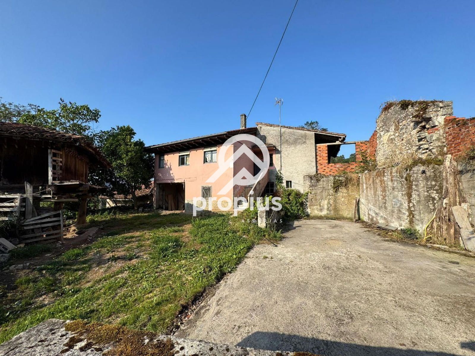 Casa o xalet en venda en Parres