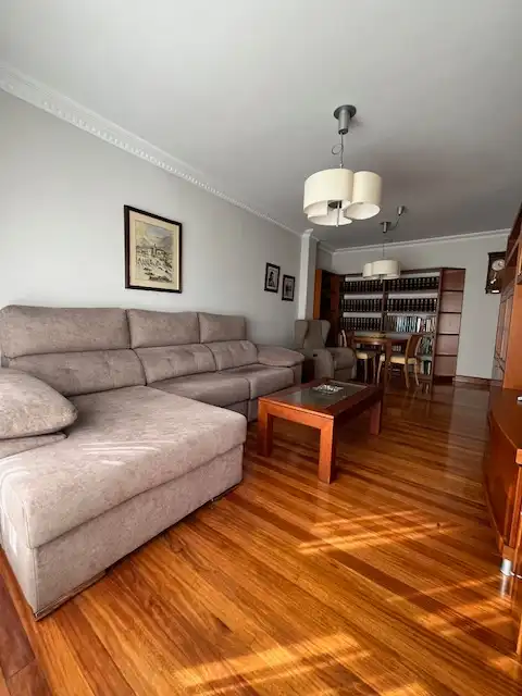 Sala de estar de Piso en venta en Santurtzi  con Calefacción, Amueblado y Balcón
