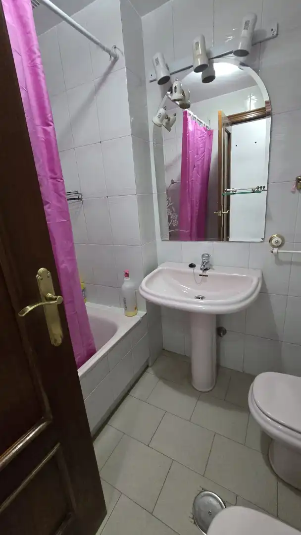 Badezimmer von Wohnung zur Miete in Úbeda mit Heizung, Möbliert und Ofen