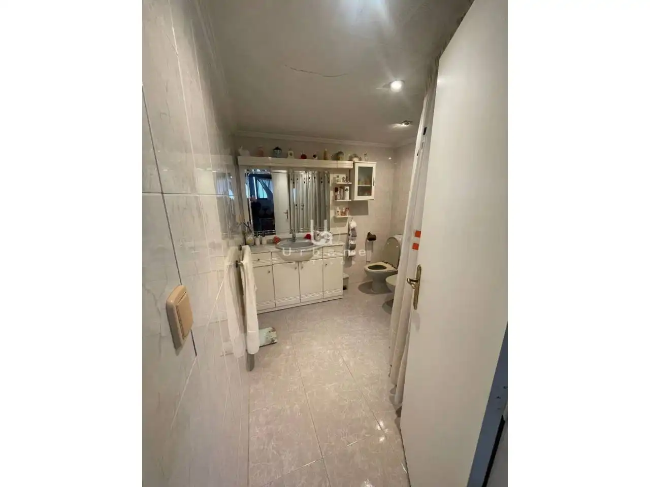Bany de Casa o xalet en venda en Alzira amb Aire condicionat, Terrassa i Moblat