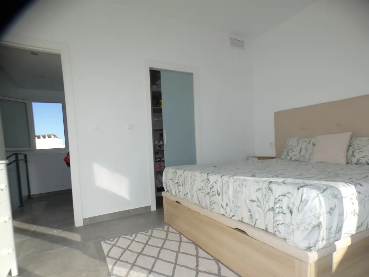 Habitación de Casa adosada en venta en San Pedro del Pinatar con Aire acondicionado, Calefacción y Jardín privado