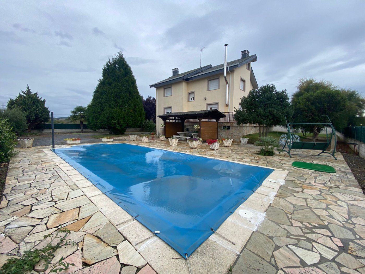 Swimming pool of House or chalet for sale in Cacabelos  with Heating, Private garden and Terrace
