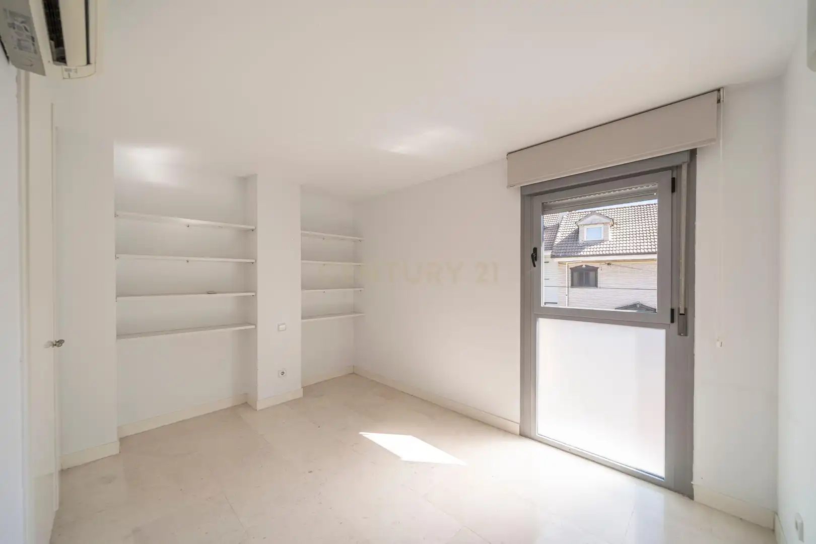 Dormitori de Casa o xalet en venda en Pozuelo de Alarcón amb Aire condicionat, Jardí privat i Piscina