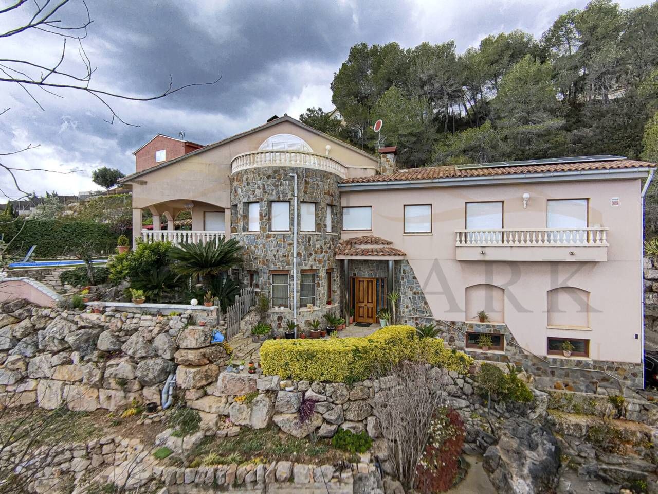 Vista exterior de Casa o chalet en venta en Corbera de Llobregat con Aire acondicionado, Calefacción y Jardín privado