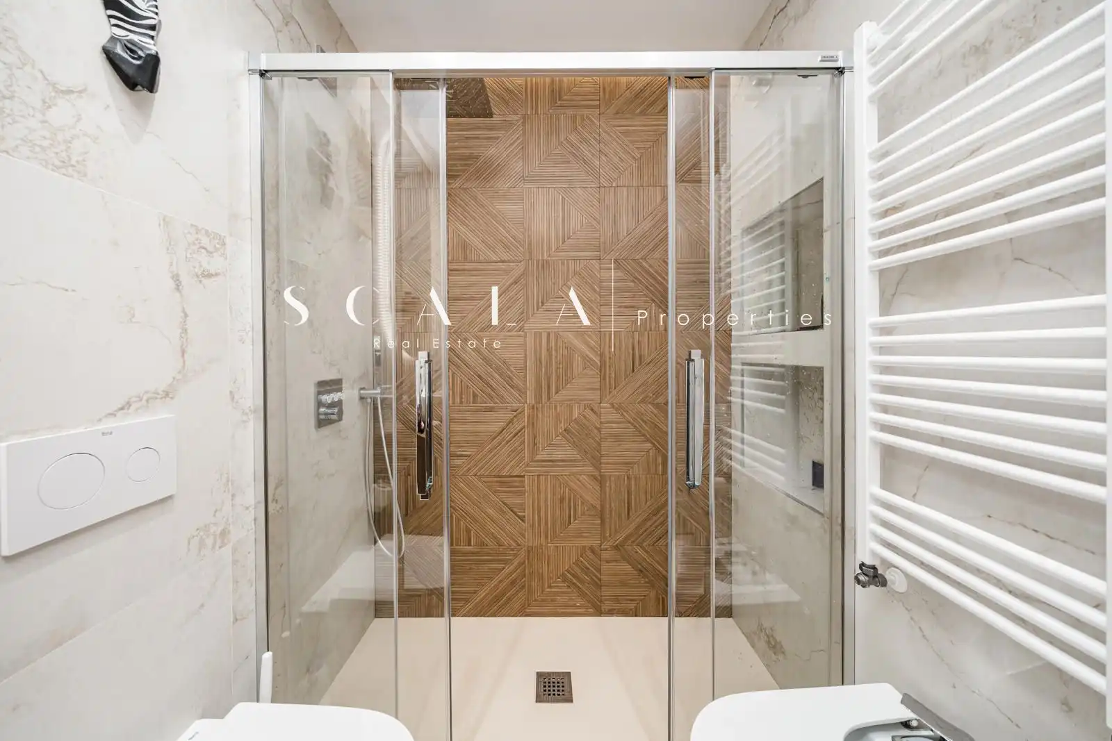 Baño de Piso en venta en Madrid con Aire acondicionado, Calefacción y Terraza