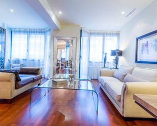 Sala d'estar de Apartament en venda en  Barcelona Capital amb Aire condicionat, Calefacció i Parquet