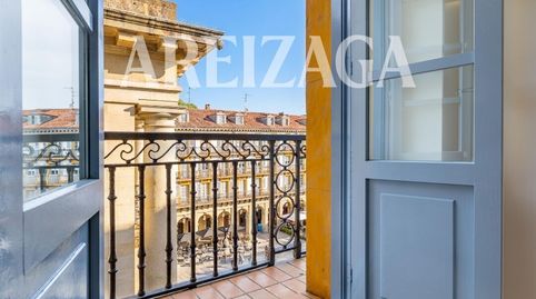 Foto 3 de Piso en venta en Constitución Plaza, 15, Parte Vieja, Donostia - San Sebastián