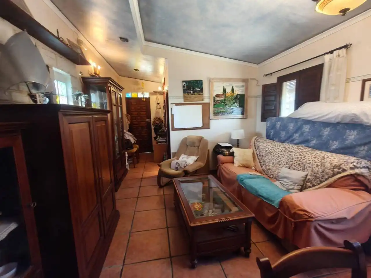 Sala d'estar de Casa o xalet en venda en Alicante / Alacant amb Jardí privat