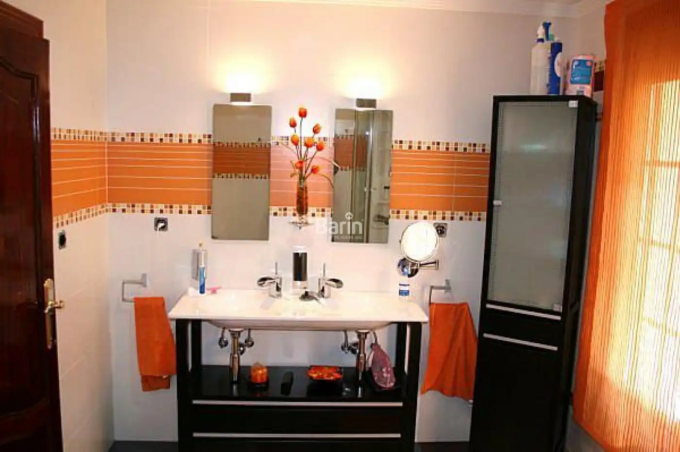 Bany de Casa o xalet en venda en Camas amb Aire condicionat, Jardí privat i Moblat