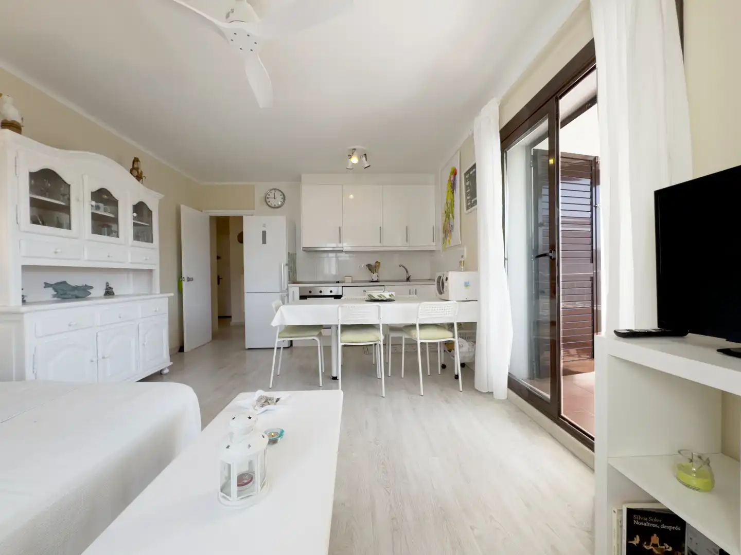 Küche von Wohnungen zum Verkauf in L'Escala mit Klimaanlage, Parkett und Terrasse