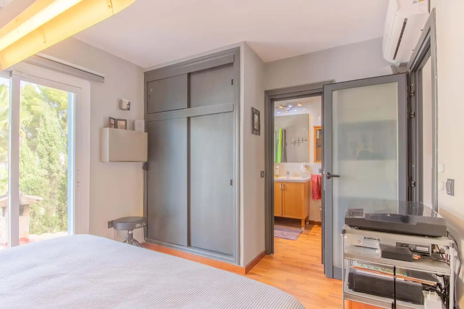 Dormitori de Casa adosada en venda en Calvià amb Aire condicionat, Jardí privat i Terrassa