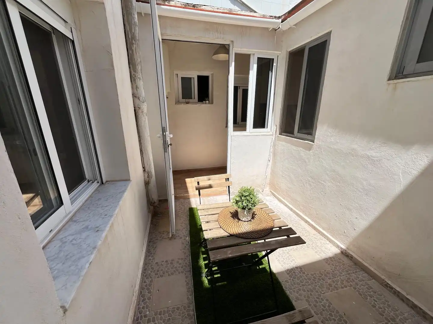 Balcony of Flat for sale in Cartagena  with Air Conditioner and Oven