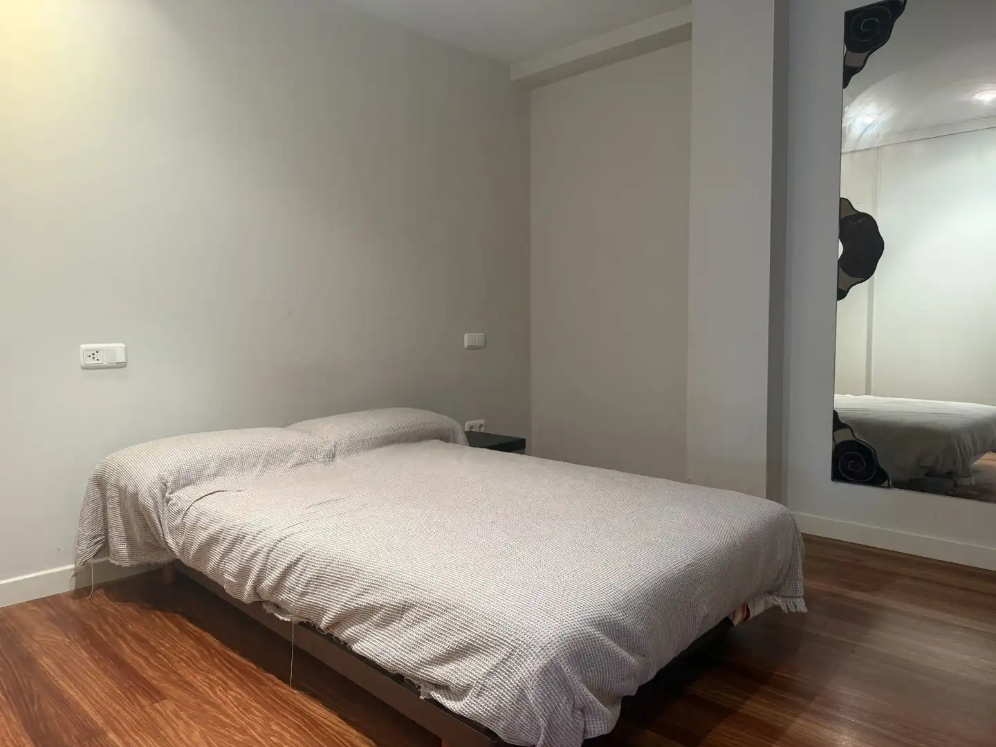 Schlafzimmer von Wohnung zur Miete in Elgeta mit Heizung und Möbliert