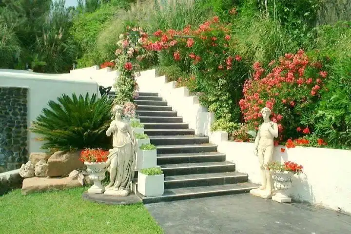 Villa mit Terrasse zum Verkauf in Aiguaviva Parc, imagen 3