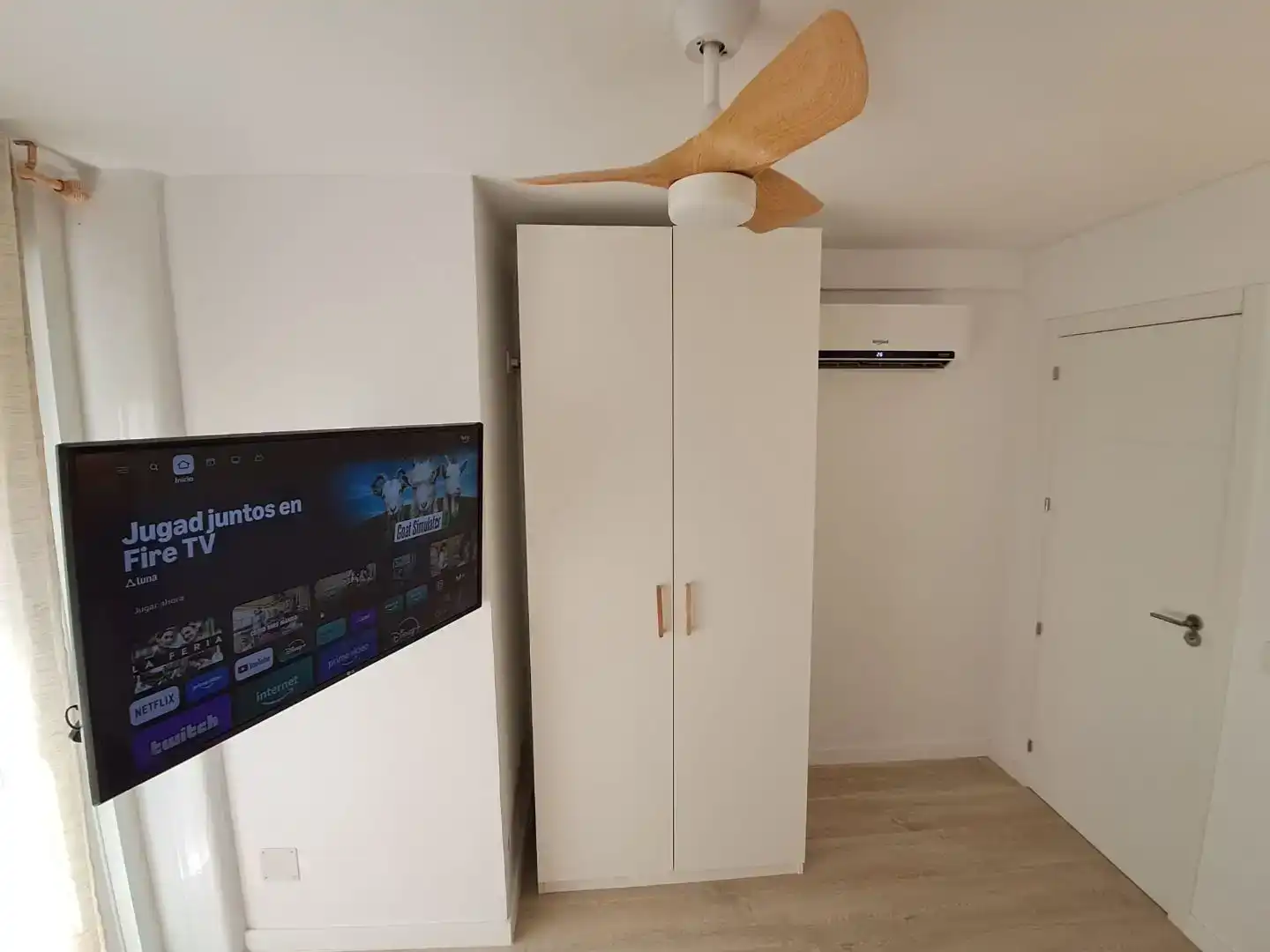 Habitación de Piso de alquiler en Sevilla con Aire acondicionado, Parquet y Amueblado