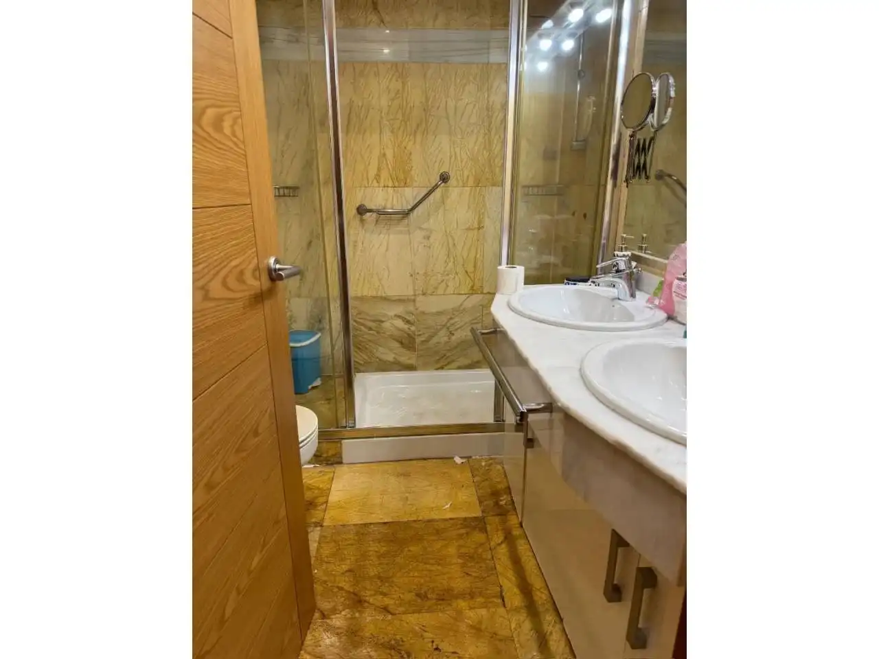 Baño de Estudio en venta en Barcelona con Aire acondicionado, Amueblado y Alarma