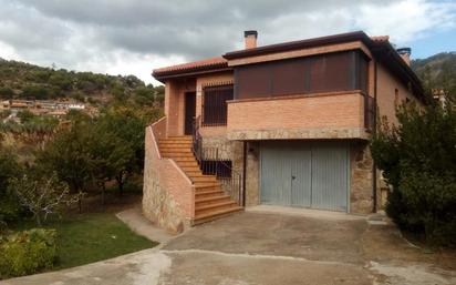 Exterior view of House or chalet for sale in Valdemaqueda  with Heating, Private garden and Terrace