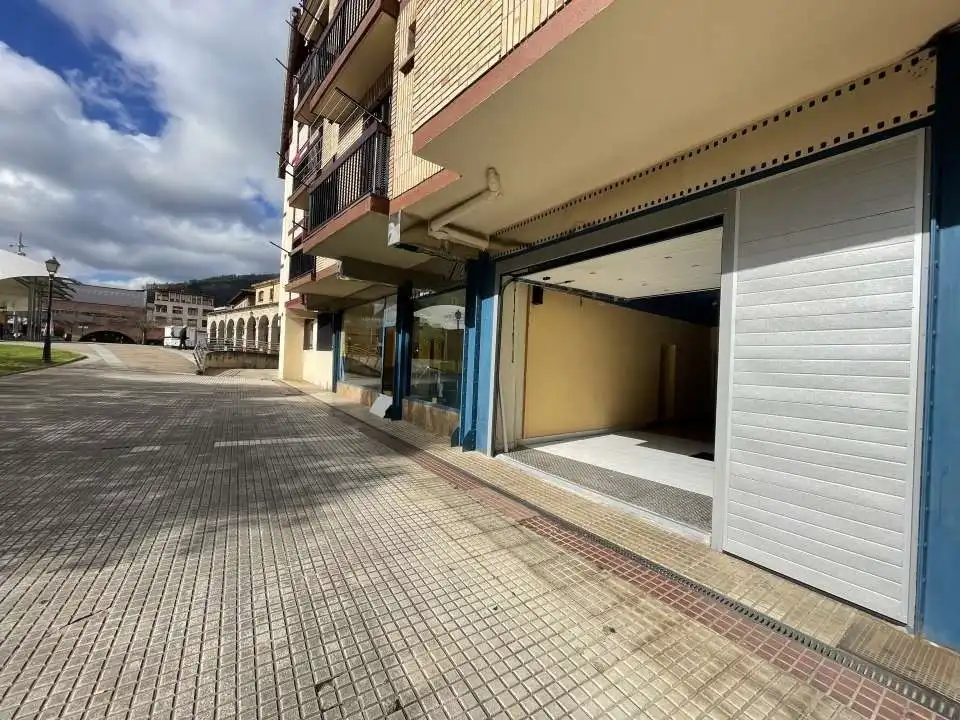 Local comercial en venta en Legazpi