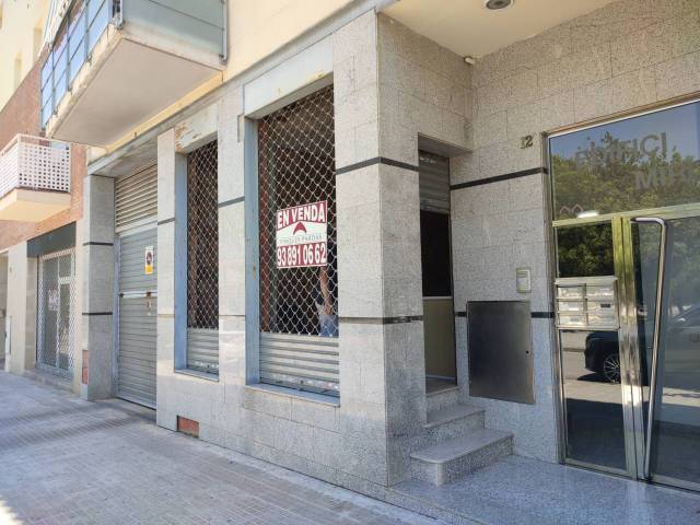 Local comercial en Venta en Calle MERCÈ RODOREDA en Sant Sadurní d'Anoia