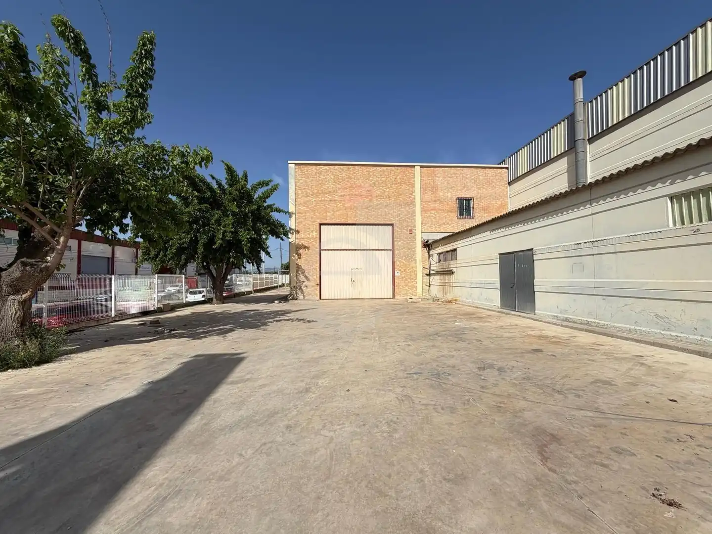 Industrial buildings for rent in Cheste