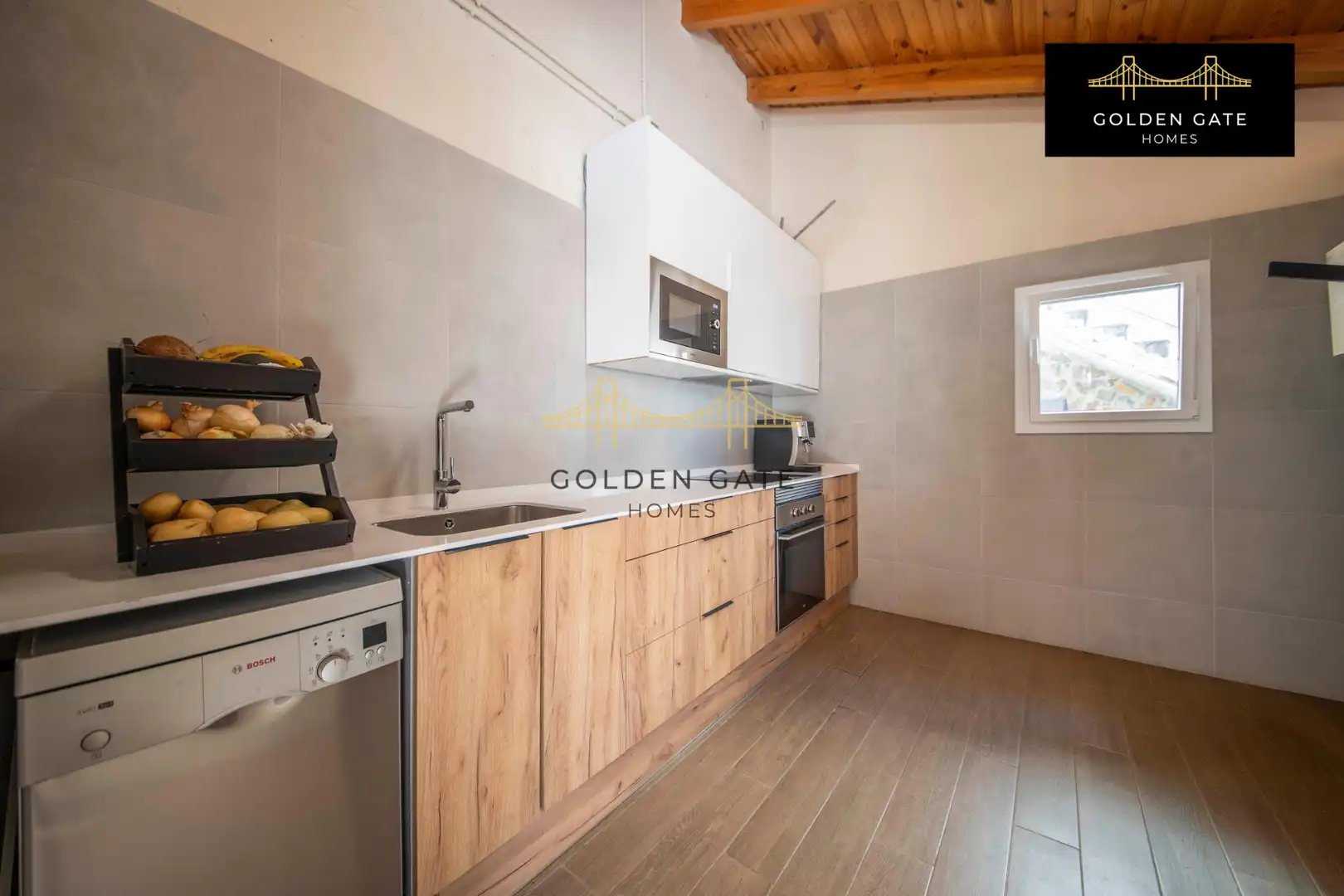 Cocina de Casa o chalet en venta en Badalona con Aire acondicionado, Calefacción y Jardín privado