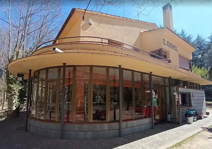 Geschaftsraum zur Miete in Vallgorguina mit Klimaanlage, Heizung und Terrasse