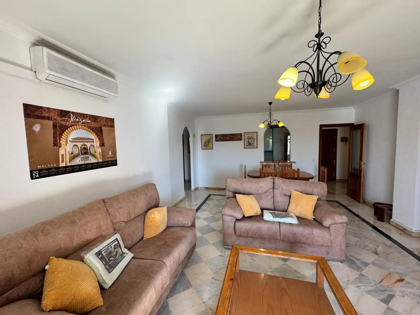 Sala d'estar de Pis per a compartir en Málaga amb Aire condicionat, Terrassa i Moblat
