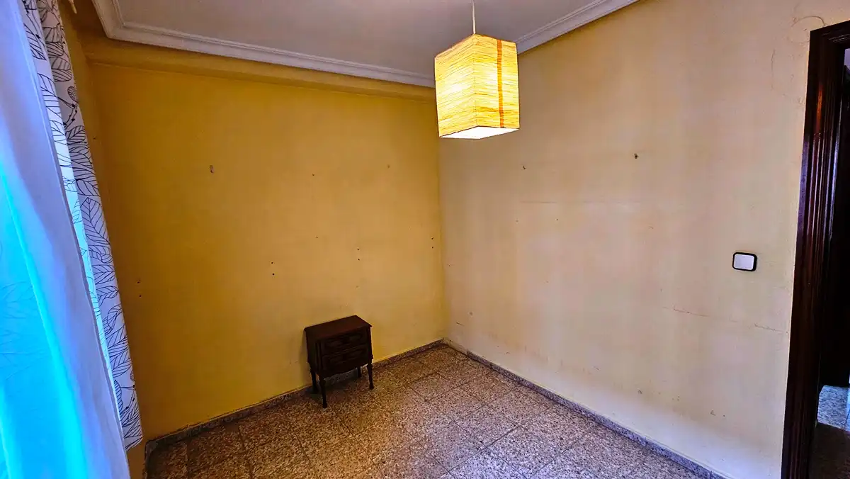 Flat for sale in Sevilla  with Air Conditioner, Terrace and Balcony
