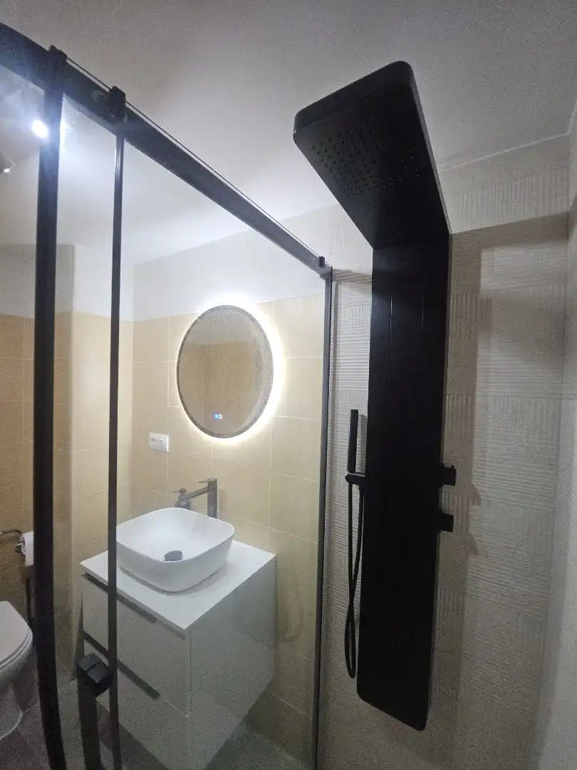 Baño de Piso en venta en La Manga del Mar Menor con Jardín privado, Terraza y Piscina