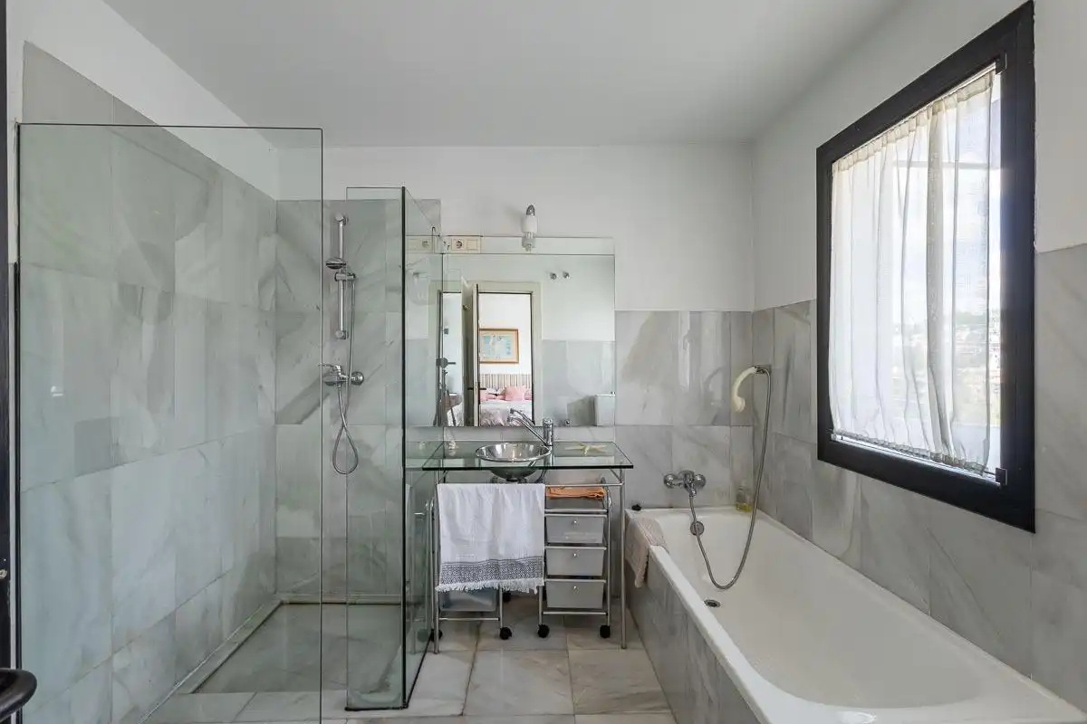 Bathroom of Houses for sale in Granada  with Air Conditioner, Terrace and Storage room