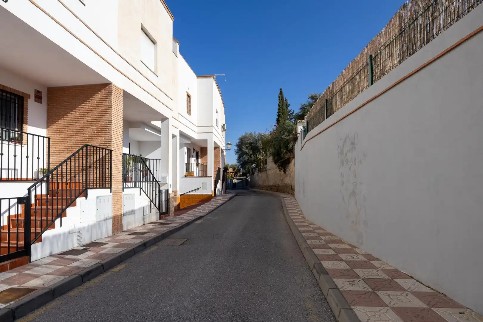 Casa amb terrassa en venda a La Zubia Ciudad