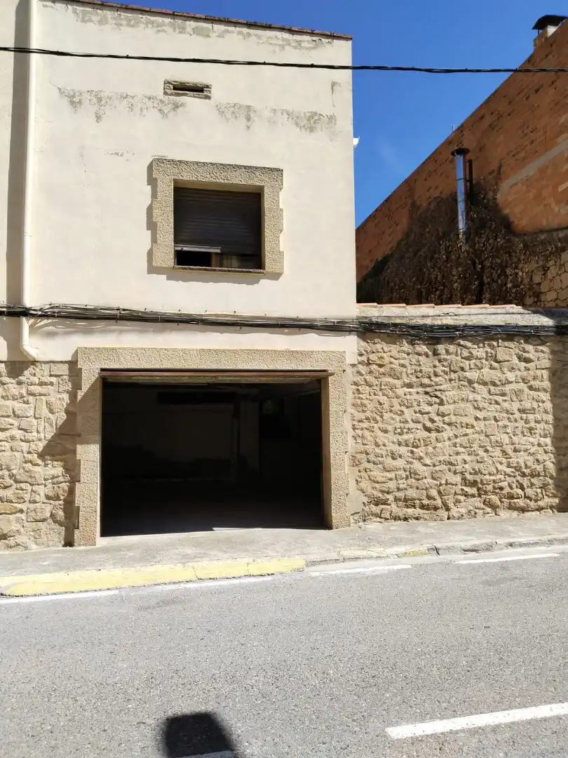 Aparcament de Casa o xalet en venda en Cervià de Les Garrigues amb Calefacció, Jardí privat i Traster