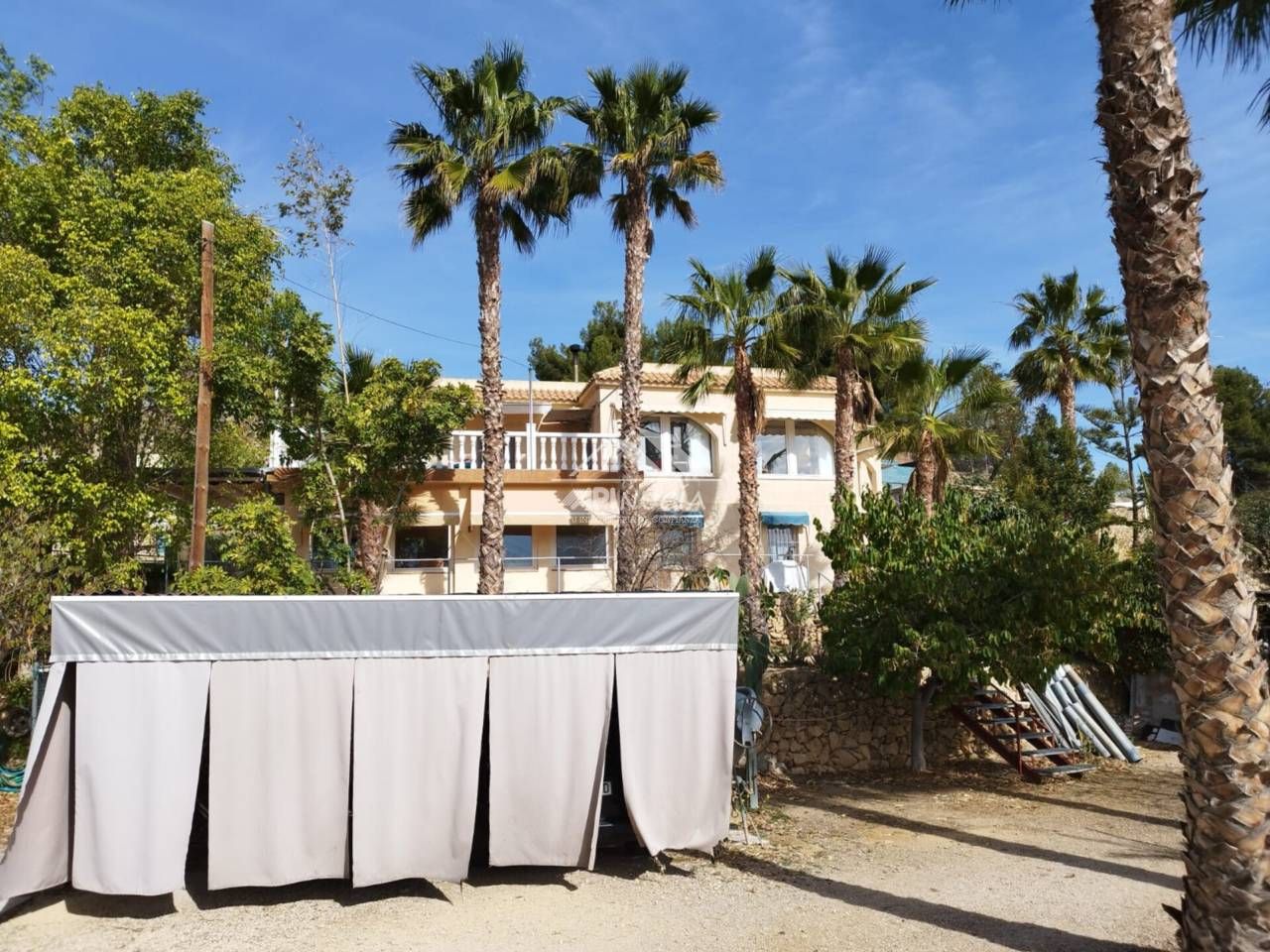 Vista exterior de Finca rústica en venda en La Nucia amb Jardí privat i Terrassa