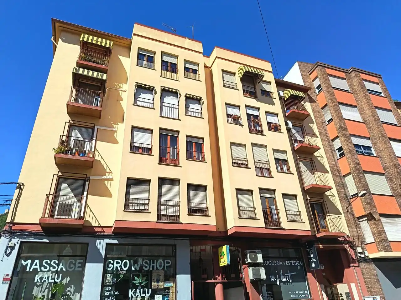 Exterior view of Flat for sale in Oliva  with Air Conditioner and Balcony