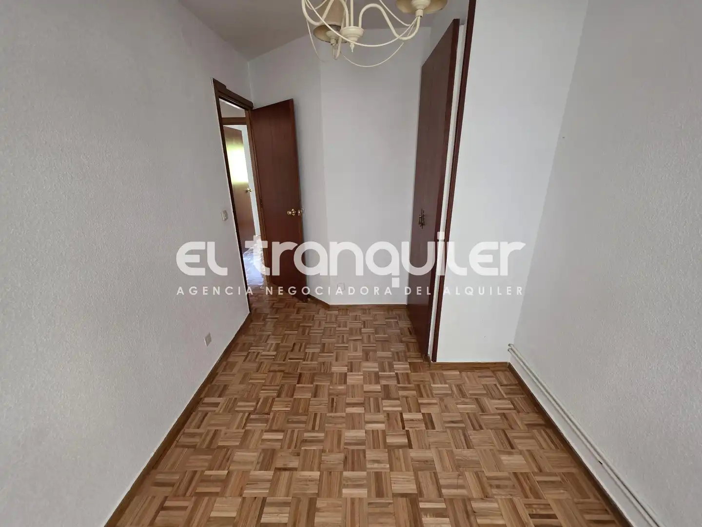 Bedroom of Flat for rent in Madrid  with Air Conditioner, Parquet flooring and Terrace
