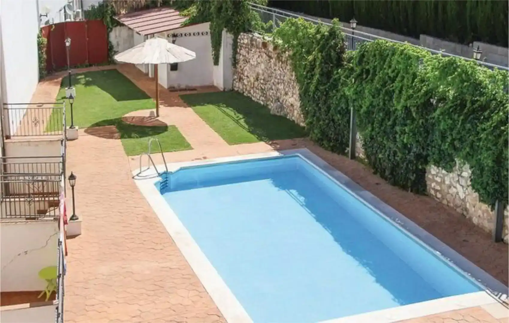 Piscina de Pis en venda en La Iruela amb Aire condicionat i Piscina