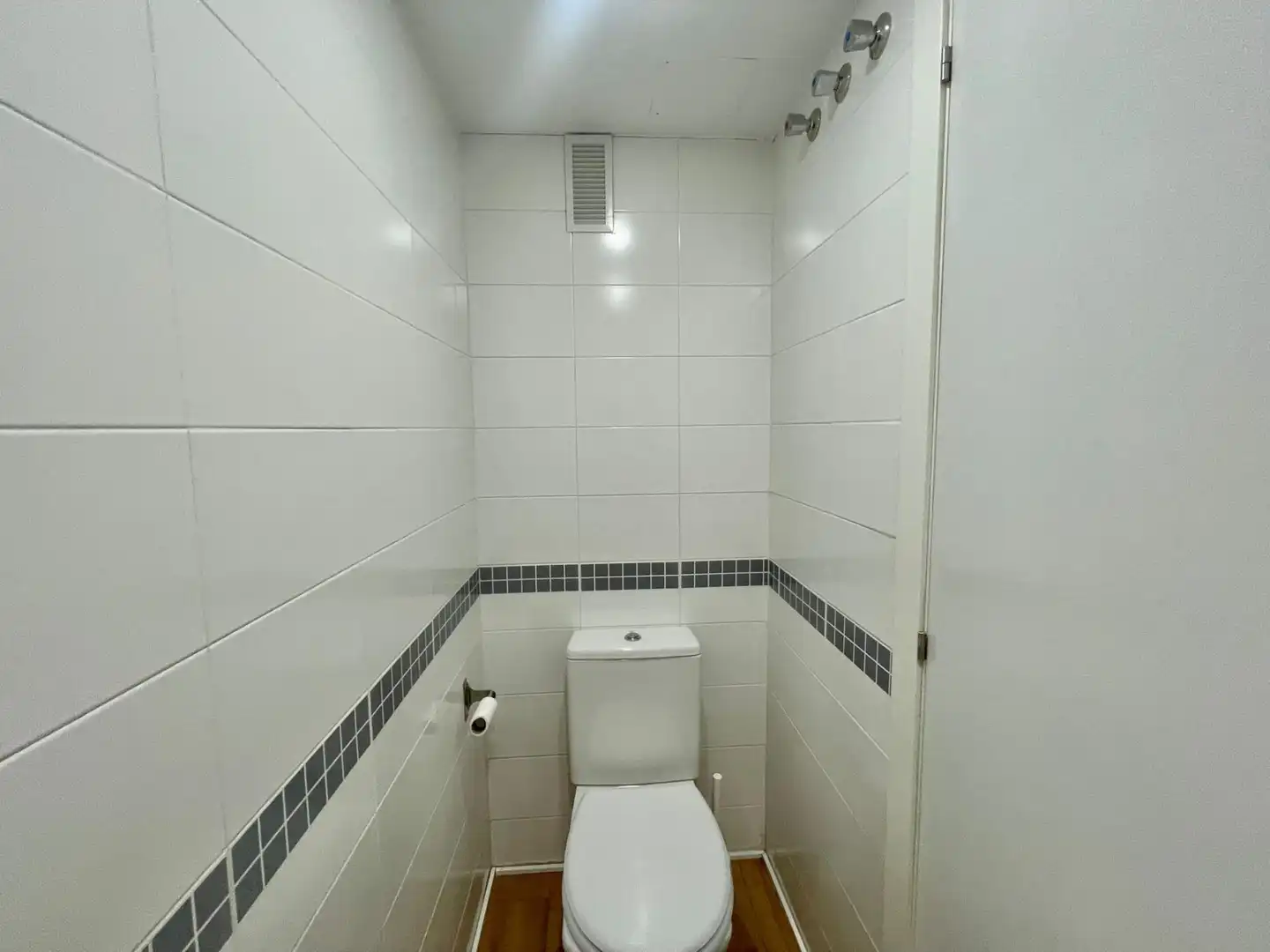 Bany de Dúplex en venda en Madrid amb Calefacció i Moblat