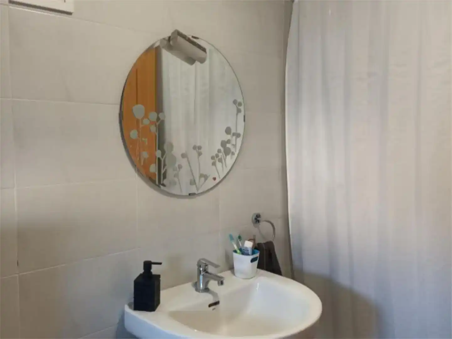 Bany de Pis en venda en Las Ventas de Retamosa amb Aire condicionat i Piscina