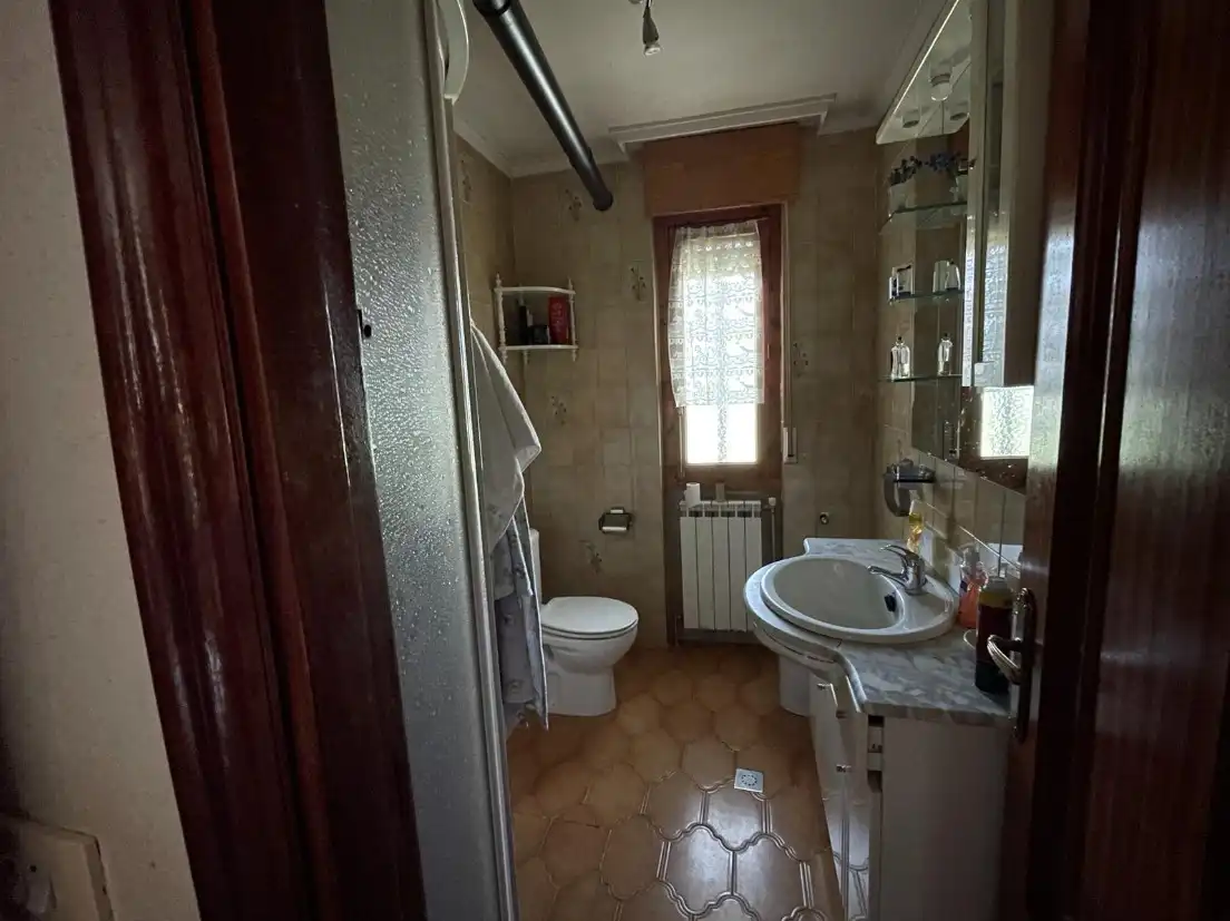 Bany de Casa o xalet en venda en Valdepiélago amb Calefacció i Jardí privat