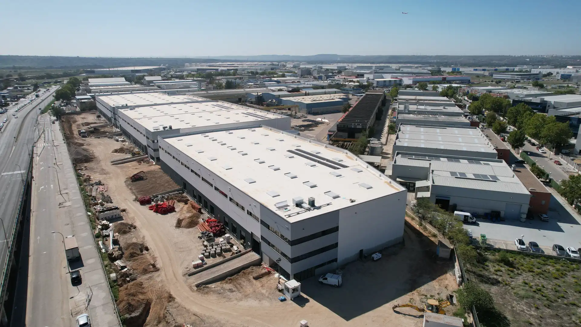 Außenansicht von Fabrikhallen zur Miete in Torrejón de Ardoz